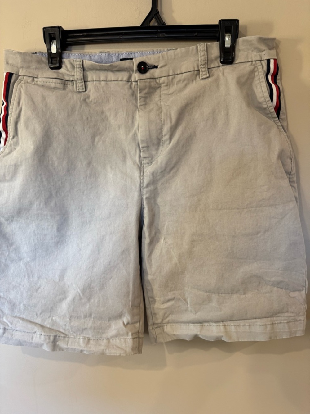 Men's Casual Cotton Chino Shorts in Light Gray with Side Stripe